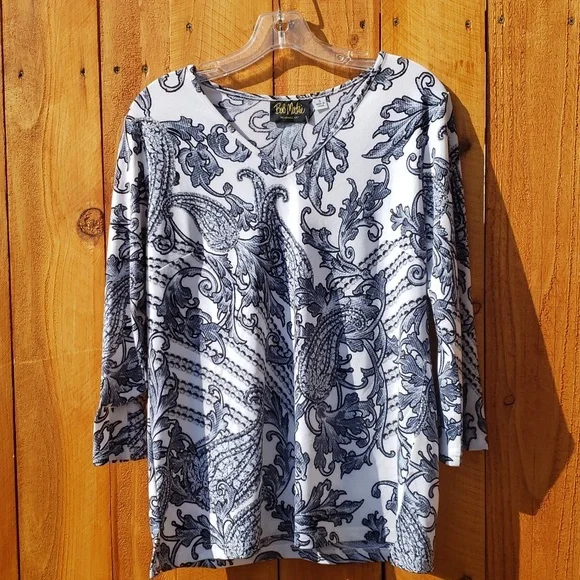 Bob Mackie Wearable Art 3/4 Sleeve V Neck White Gray Black Size Small - Picture 7 of 7